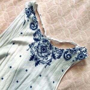 ✨Host Pick✨Blue and White Patterned Mini Dress.